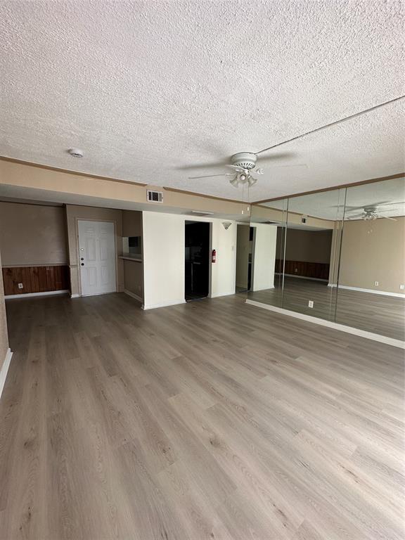 Building Photo - 206 Plaza Verde Dr