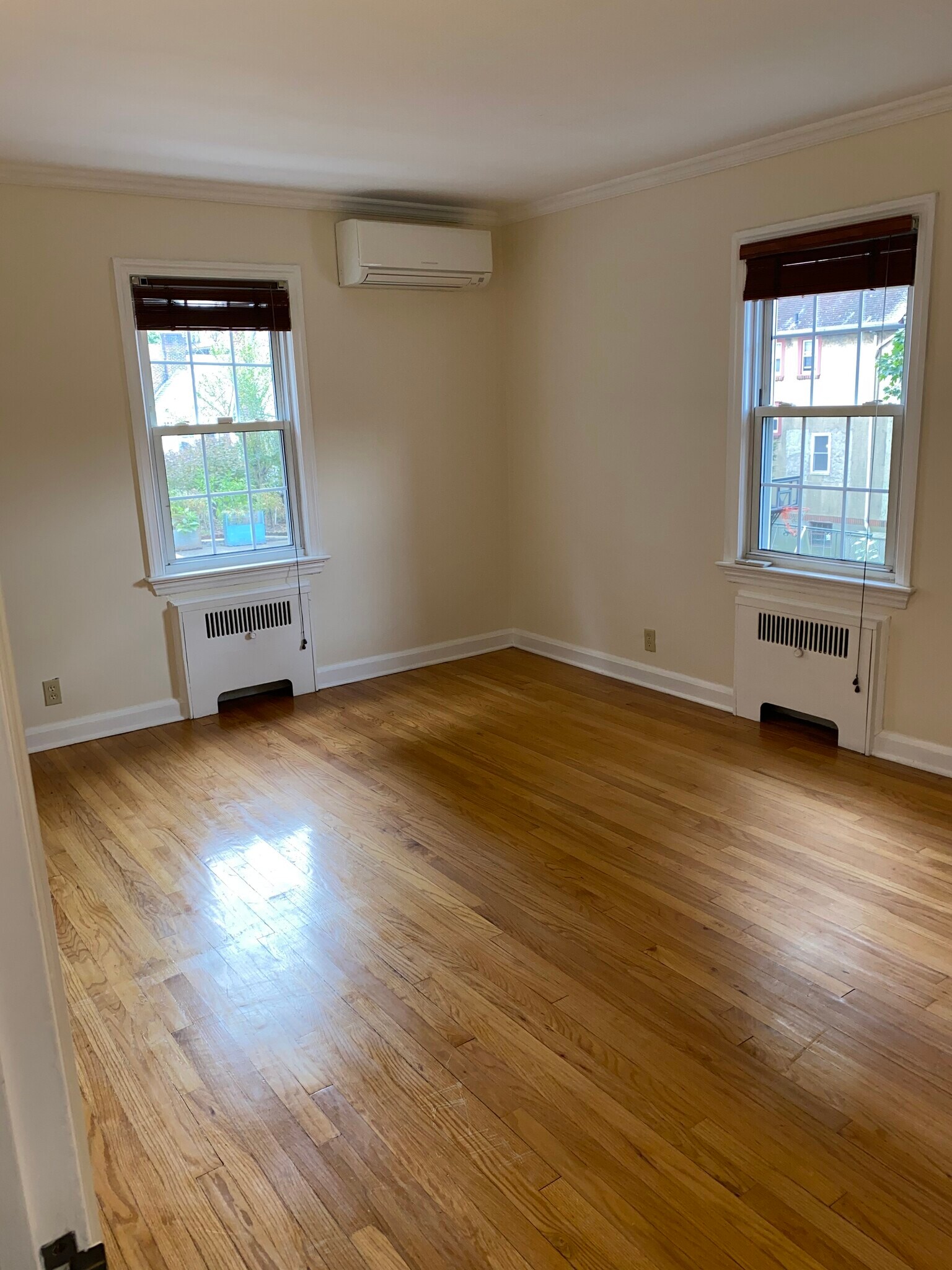 Building Photo - 44 Ellsworth Ave