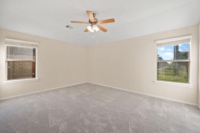 Building Photo - 3031 Lockeridge Village Dr
