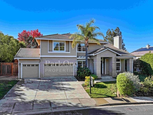 Building Photo - Beautiful Home in Peacock Creek