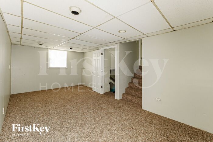Building Photo - 13110 Donnelly Ave