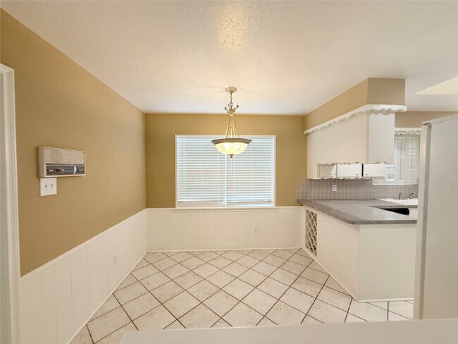 Building Photo - 9231 Stroud Dr