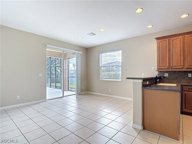 Building Photo - 2798 Via Piazza Loop