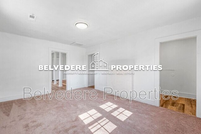 Building Photo - 2110 Shore St