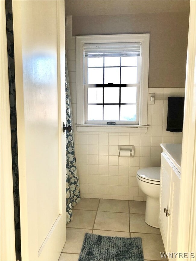 Building Photo - 200 Koenig Rd