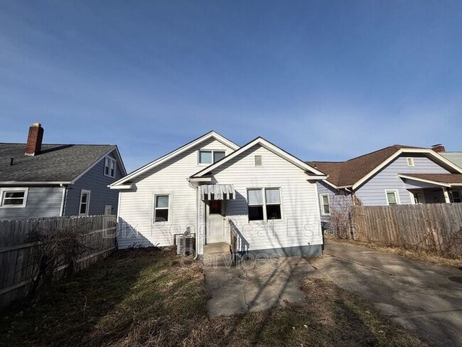 Building Photo - 525 Harrison Ave