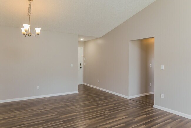 Building Photo - 1662 Sugarpine Drive