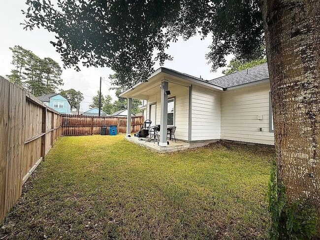 Building Photo - 16713 E Forrestal St