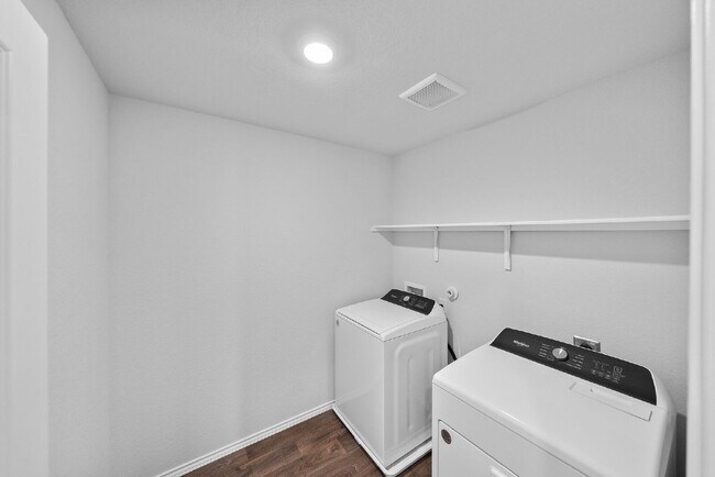 Building Photo - RESORT STYLE AMENITIES!! Multiple Pools. Lazy River. Splash Pad and Water Slides. Fitness Center....