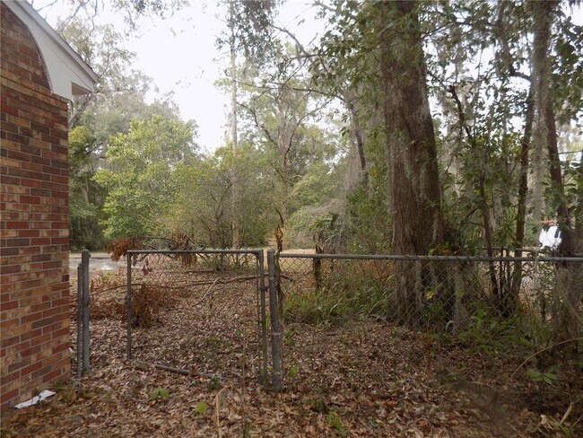 Building Photo - 1724 NW 39th Ave