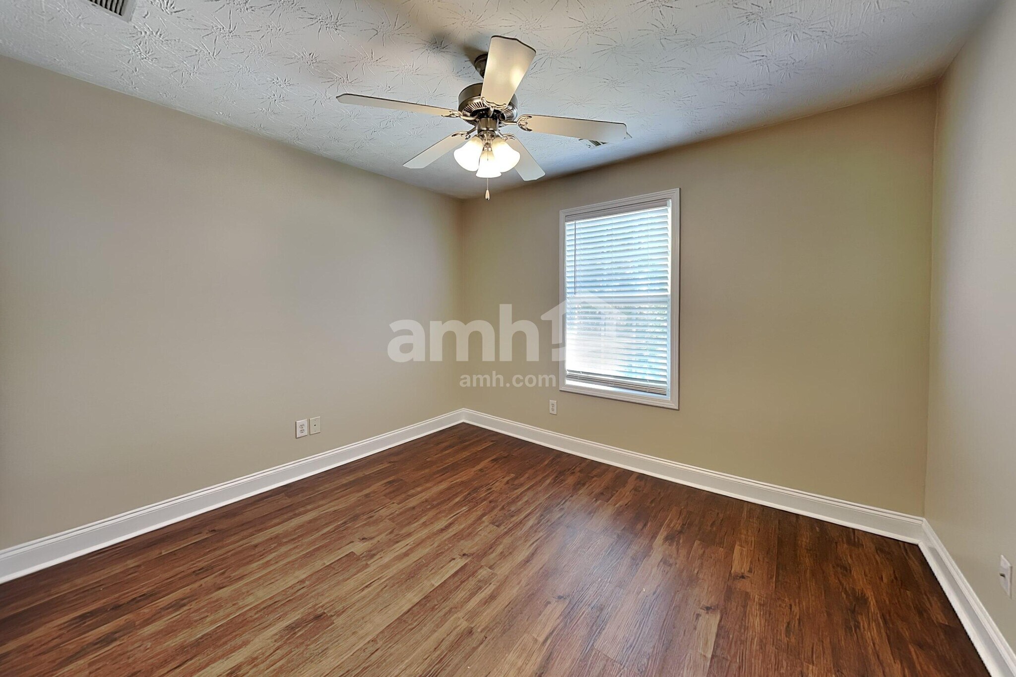 Building Photo - 4422 Keenly Valley Dr NE