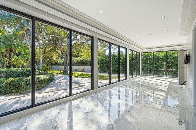 Building Photo - 10270 SW 58th St