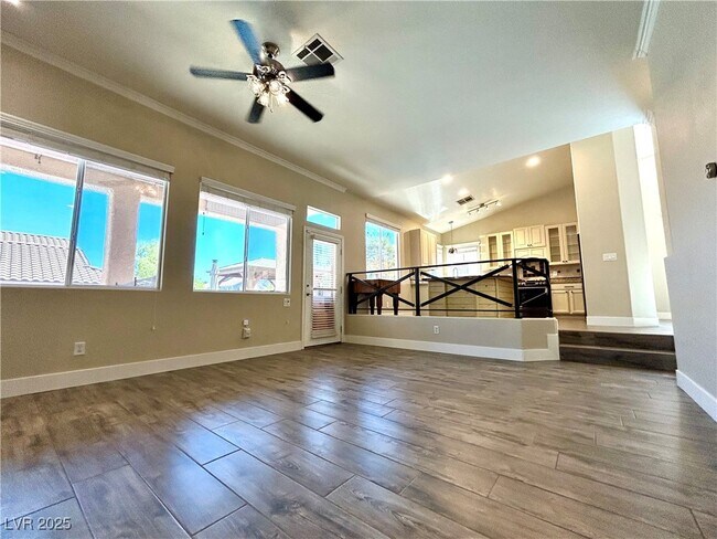 Building Photo - 10824 Vineyard Pass St