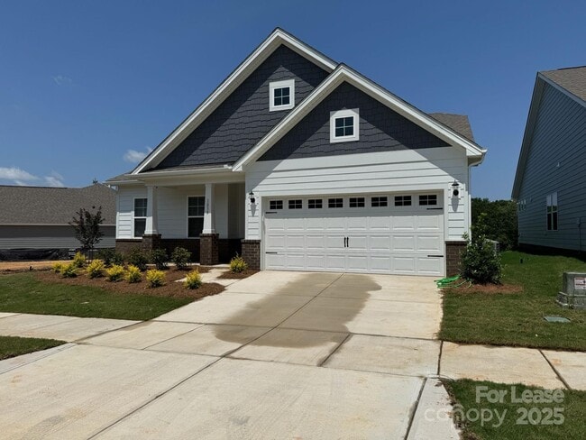 Building Photo - 1038 Mapletree Ln