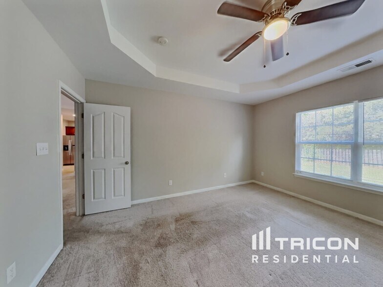 Building Photo - 4236 Glenmore Creek Dr
