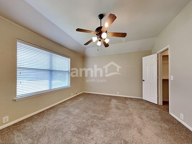 Building Photo - 714 Quail Hollow Dr