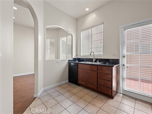 Building Photo - 408 W Queen St