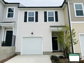 Building Photo - 851 Falls Grove Trl