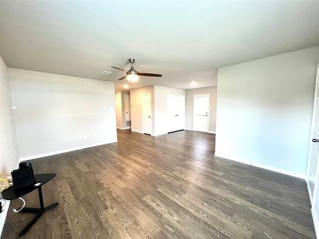 Building Photo - 1403 W Virginia St