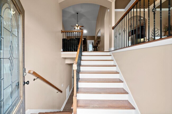 Building Photo - Move-In Special! Spacious 4-Bedroom Home w...