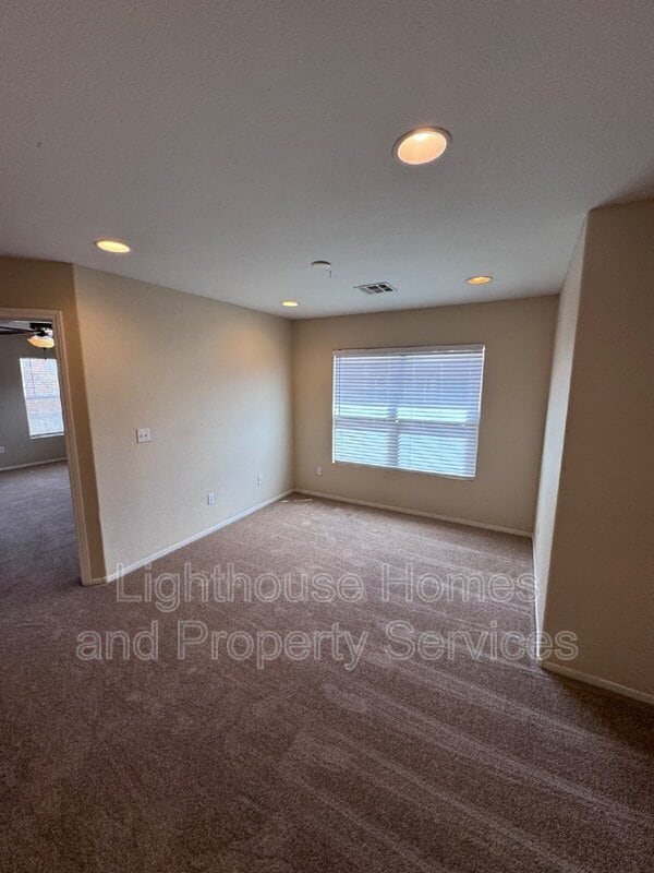 Building Photo - 9118 Wine Cellar Ave