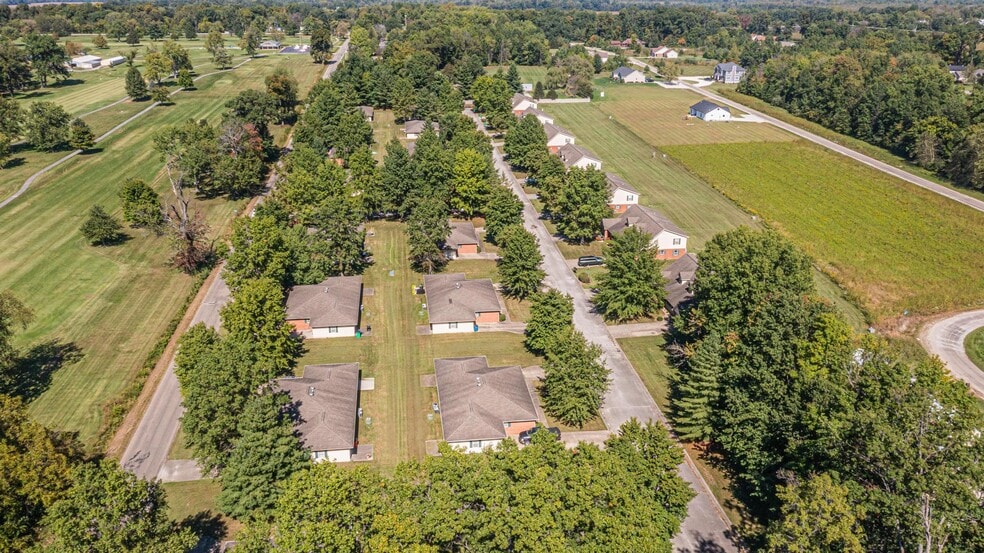 Building Photo - 10854 Country Club Rd