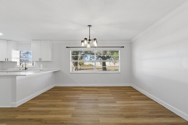 Building Photo - 4420 W Carmen St