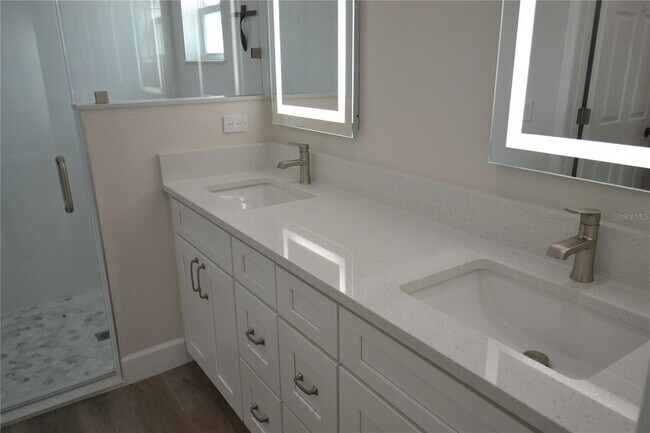 Building Photo - 6474 Taylor Ct