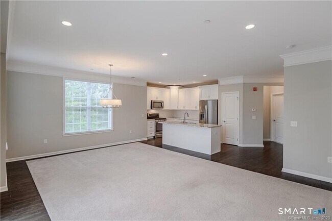 Building Photo - 822 Center Meadow Ln