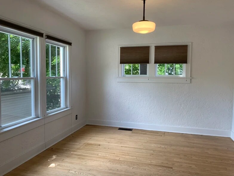 Building Photo - 612 S Grant St