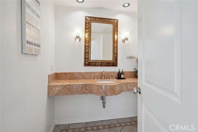 Building Photo - 4372 Park Vicente