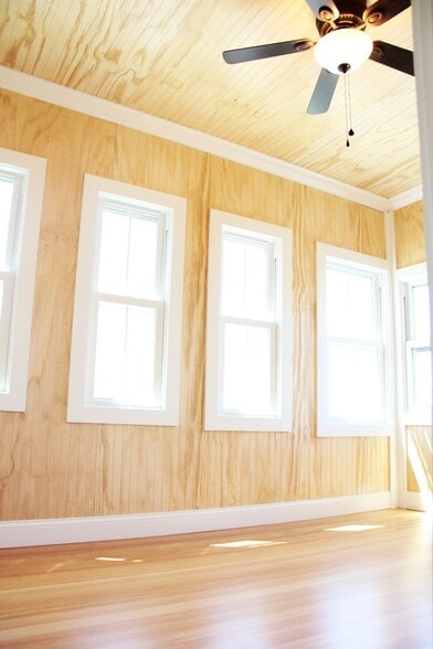 Building Photo - 26 Cedar St