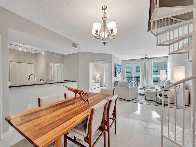 Building Photo - 225 NE 1st St