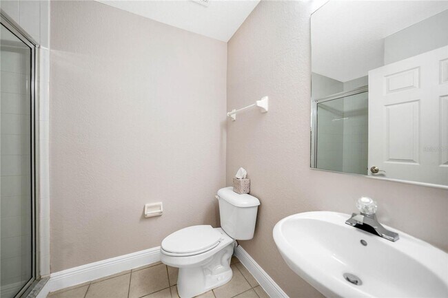 Building Photo - 255 West End Dr