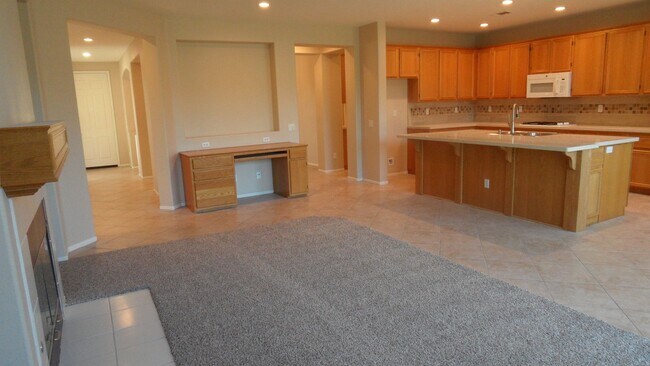 Building Photo - Single Story 4 BR 2.5 BA  Home On Cul-de-sac With 3 Car Attached Garage