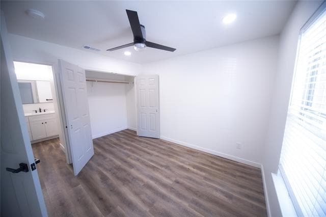 Building Photo - 3233 S University Dr