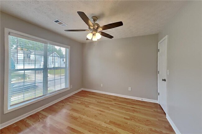 Building Photo - 2882 Manor Glen Ln NW