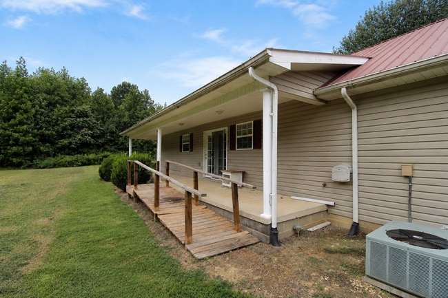 Building Photo - 700 Purvin Lollar Rd