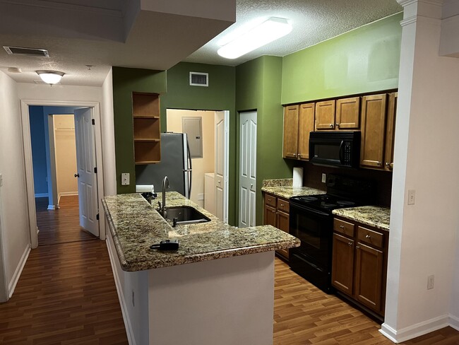 Building Photo - 9873 Baywinds Blvd