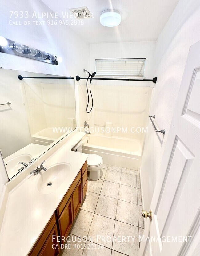 Building Photo - 7933 Alpine View Dr