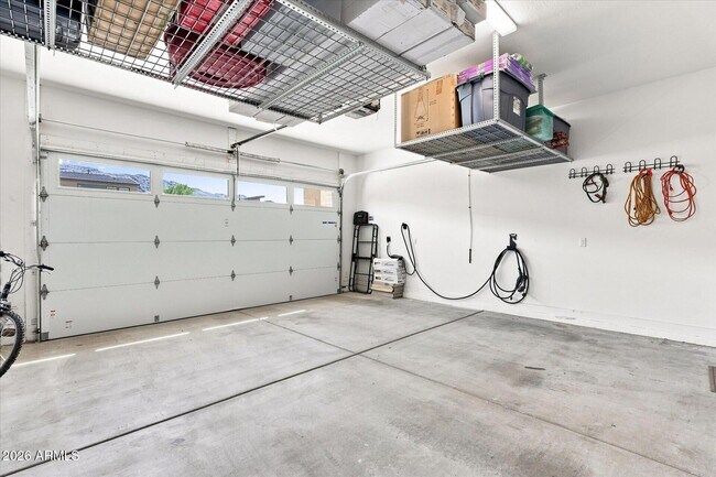 Building Photo - 1118 E Paseo Way