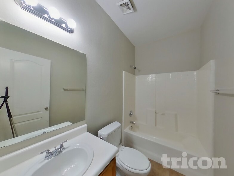 Building Photo - 1150 E Renegade Trail