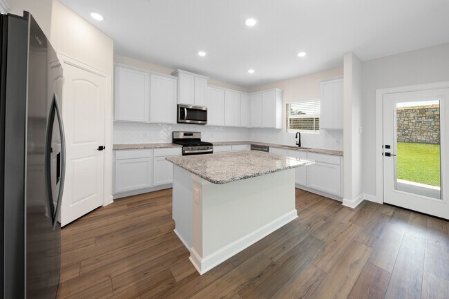 Building Photo - 6139 White Spruce Dr