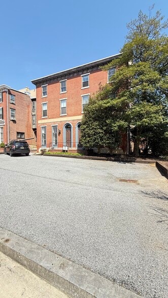 Building Photo - 1203 Delaware Ave