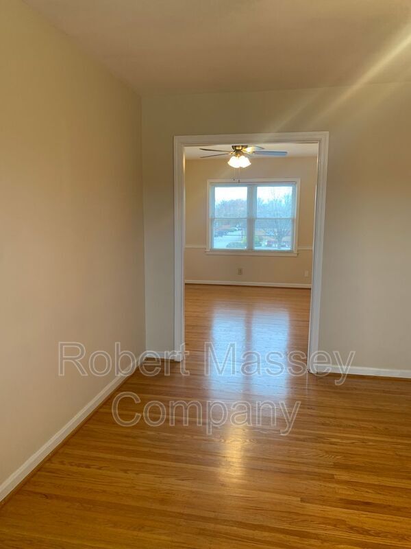 Building Photo - 2904 Abigail Dr