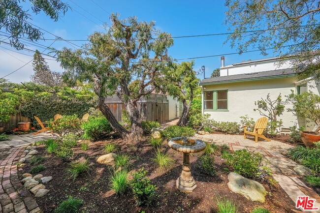 Building Photo - 630 23rd St