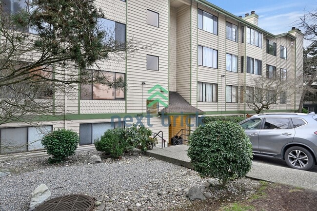 Building Photo - 2 Bed 1 Bath Condo