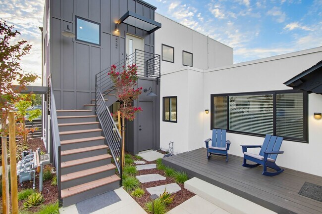 Building Photo - 426-426 Arbor Dr