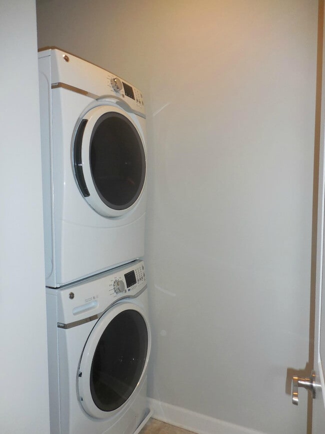 Building Photo - 5657 Arbor Chase Dr