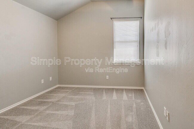 Building Photo - 18020 Cerrado Cir
